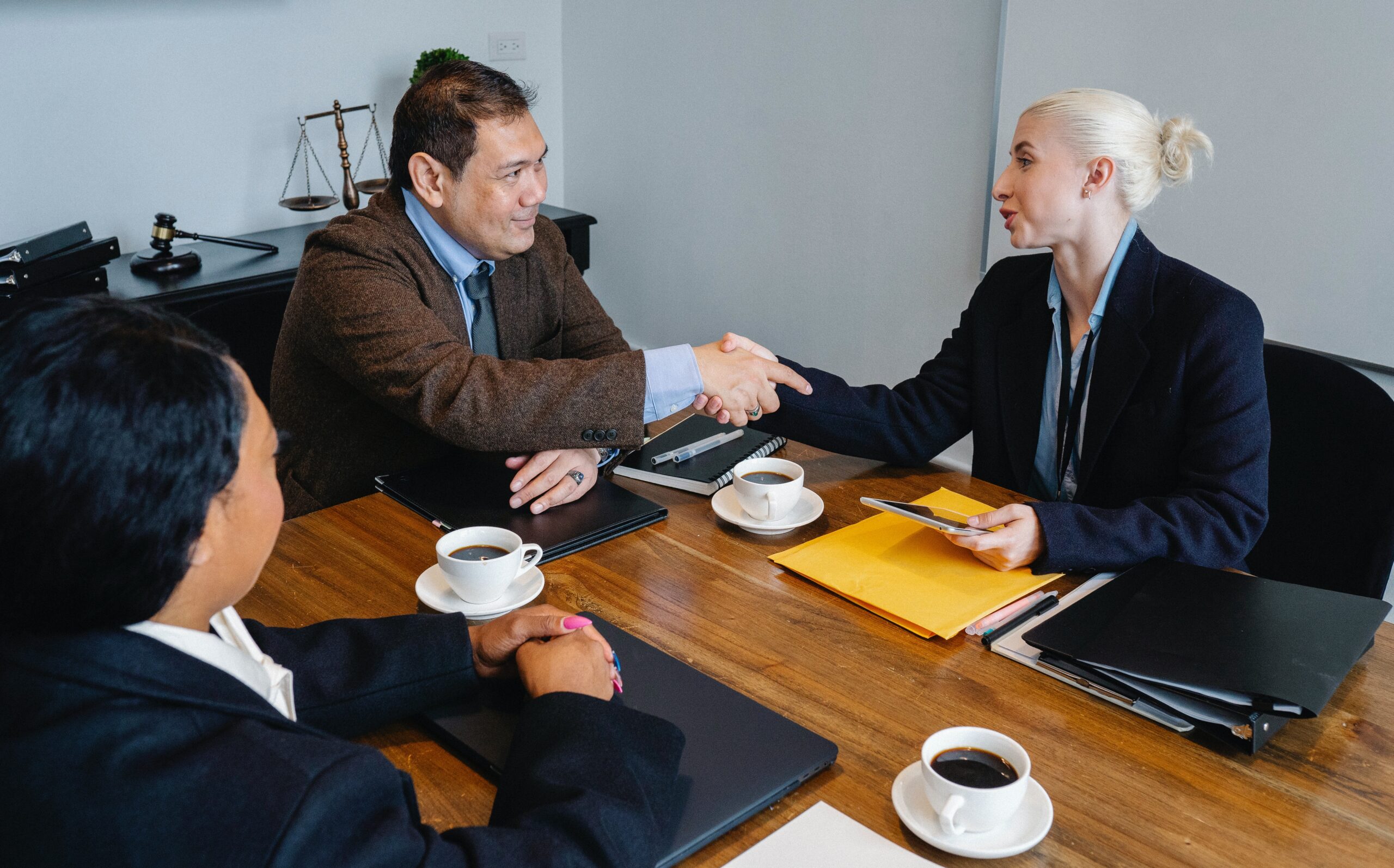 pexels-sora-shimazaki-5668524